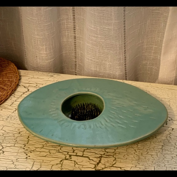 Vintage ikebana vase Celadon green glaze signed MCM Minimalist Decor - Picture 11 of 13